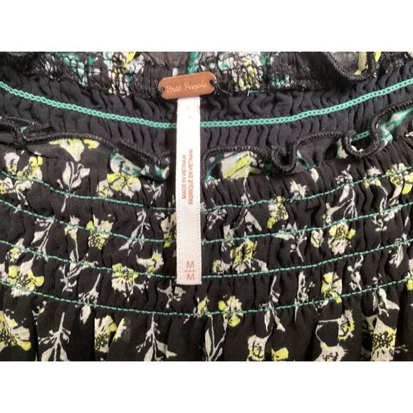 Free People Women's Black Rose Valley Off The Shoulder Bell Sleeve Crop Blouse M - Picture 3 of 7